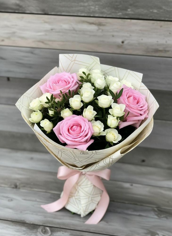 Букет цветов из: Розы в Павловскую слободу