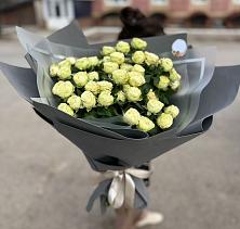 Букет Белые кустовые розы Солинеро в Павловскую слободу