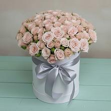 Цветочная композиция из Розы в шляпной коробке в Павловскую слободу