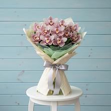Букет цветов из:  Орхидеи и Розы в Павловскую слободу