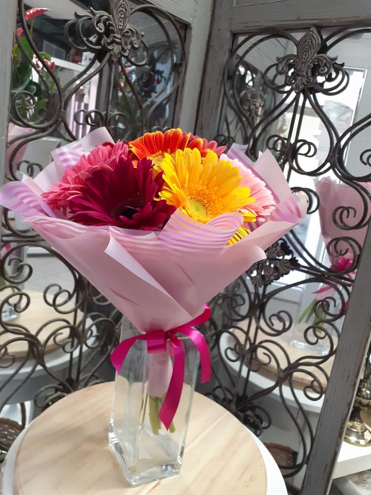 Букет цветов из: Герберы в Павловскую слободу