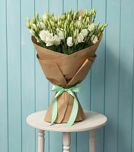 Букет цветов из:  Лизиантусы в Павловскую слободу