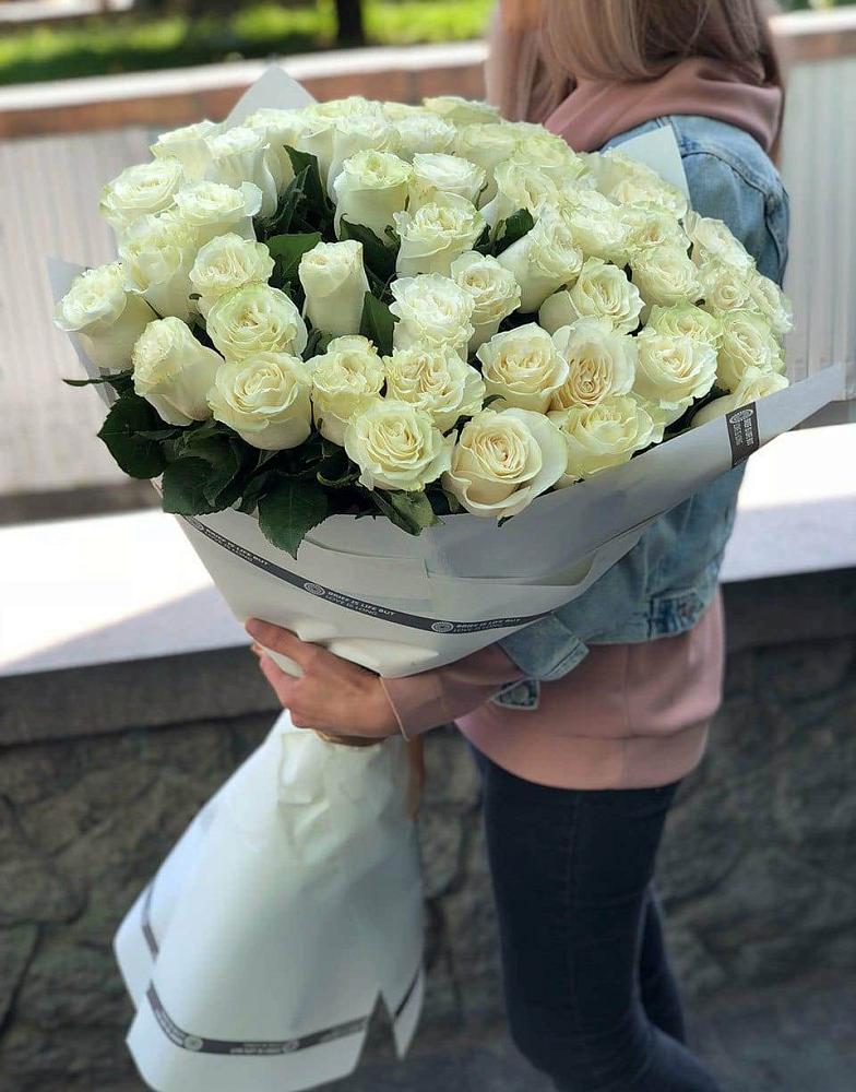 35 Белых роз в Павловскую слободу Букет 35 Белых роз в Павловскую слободу