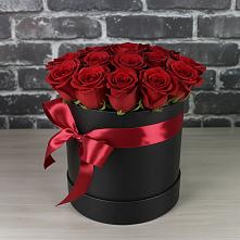 Цветочная композиция из Розы в шляпной коробке в Павловскую слободу