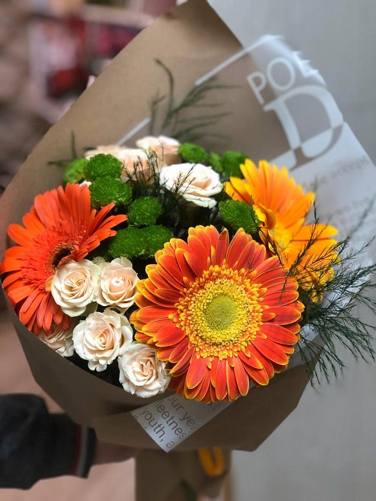 Букет цветов из: Герберы, Хризантемы и Розы в Павловскую слободу