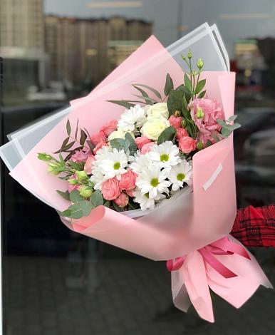 Букет цветов из: Розы, Лизиантусы и Хризантемы в Павловскую слободу