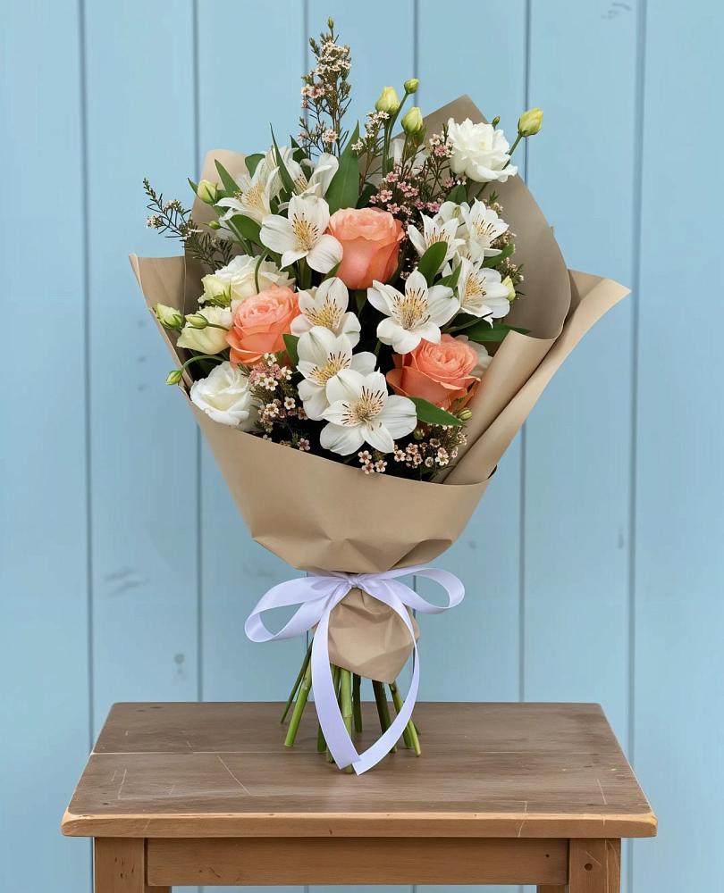 Букет цветов из: Альстромерии, Лизиантусы, Розы и Хризантемы в Павловскую слободу