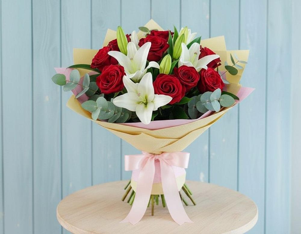 Букет цветов из: Лилии и Розы в Павловскую слободу